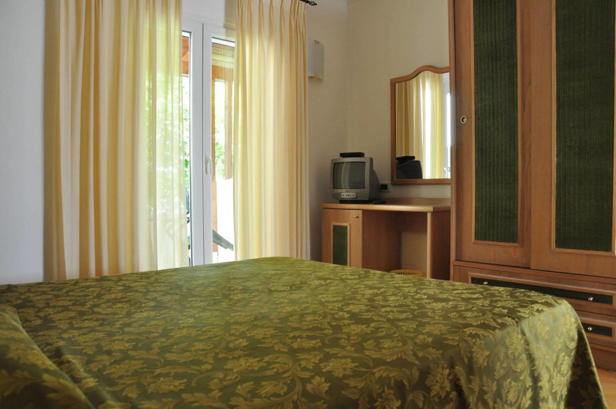 Hotel La Marticana Ίσκια Εξωτερικό φωτογραφία